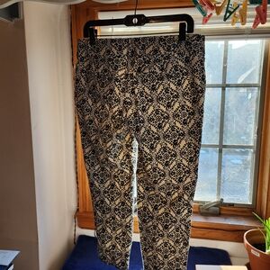 LOFT Black and White Patterned Capris